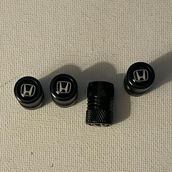 Honda Logo valve Stem caps in Black set of 4 NWT - Picture 1 of 4
